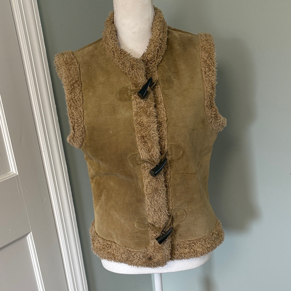 Vintage Y2K True Grit Tan Real Leather Faux Shearling Toggle Button Vest‎ Medium